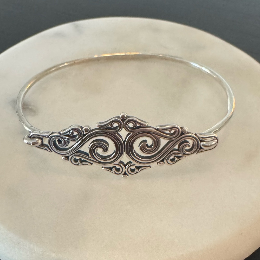 Retired James Avery Sorrento Hook On Bracelet